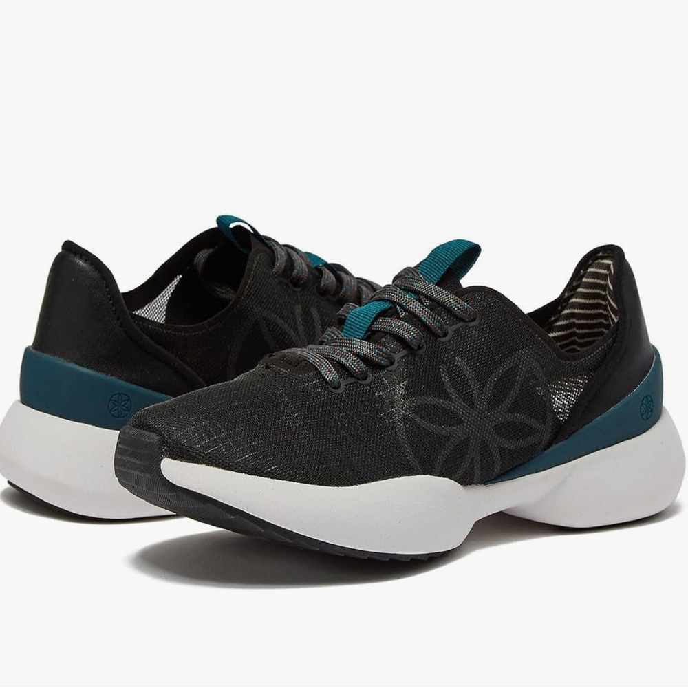 Gaiam Yoga‎ Womens Walking Shoes